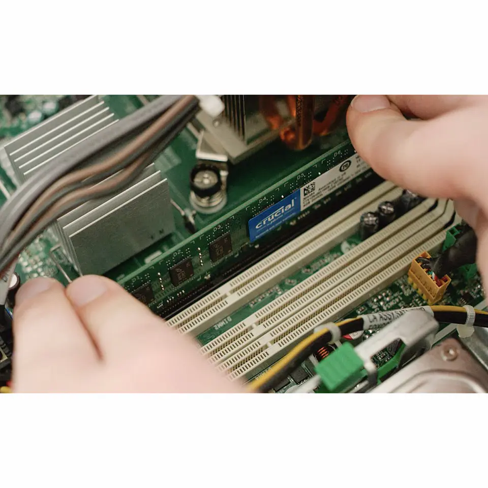 Memoria Ram Crucial, DDR4 – 16GB, 3200MHz , DIMM, CL22 – Pc 3