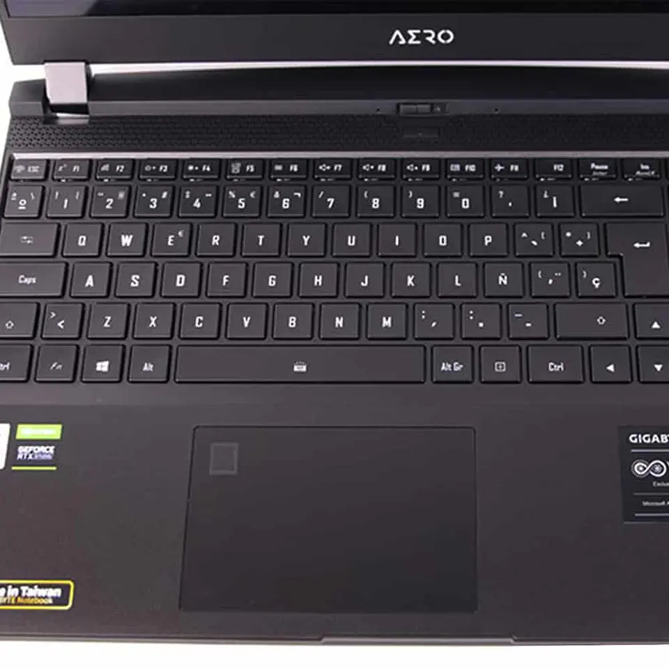 Gigabyte Aero 15 OLED (i7-10870H / 16GB / 512GB SSD / RTX 3060 6GB / UHD / W10H) [KC-8LA5130SH] 8