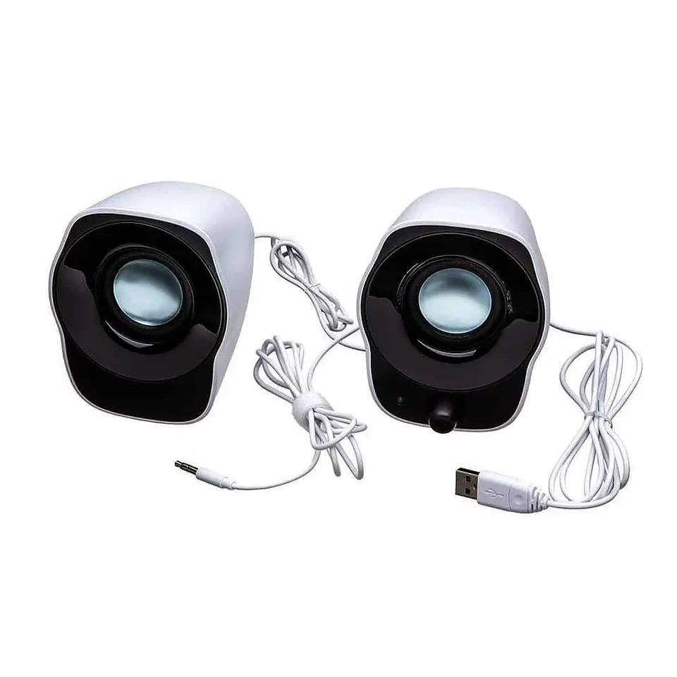 Parlantes Multimedia Estéreo Logitech Z120, Auxiliar 3.5 + USB 6