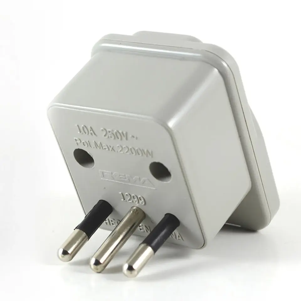 Adaptador multinorma 2p+t 10 A gris - Entrada Nacional 2