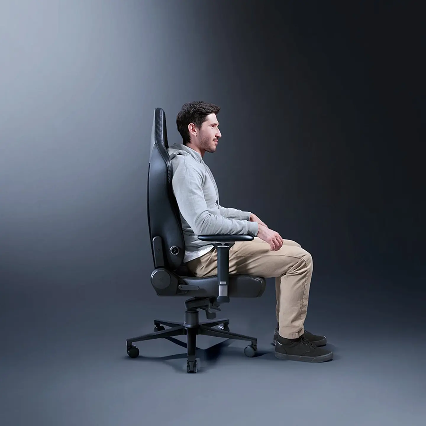 Silla Gamer Razer Iskur V2 Black, soporte Lumbar, Brazos 4D 5