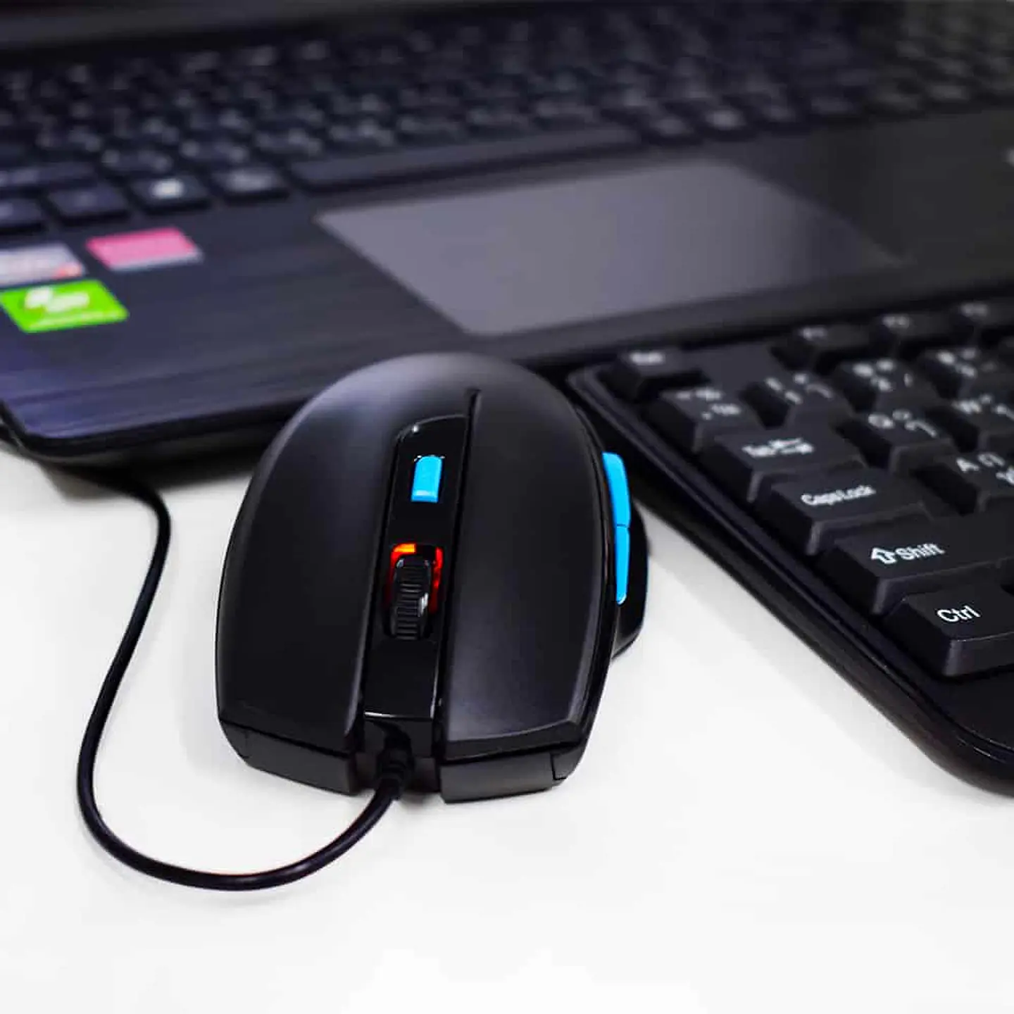 Mouse Gamer Ergonómico HP M150 (Óptico, 1600dpi, 6 Botones, USB, Negro) 2