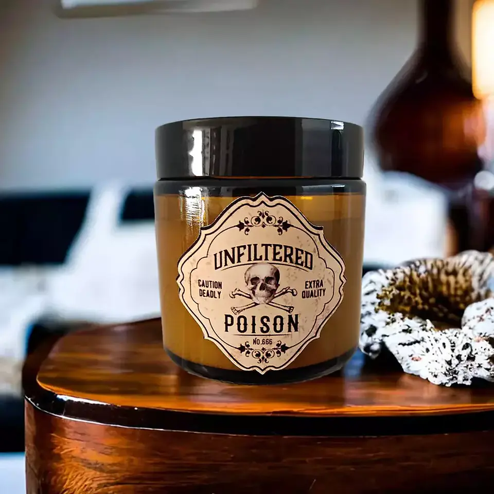 Vela Aromática - Unfiltered Poison - Canela, Whisky y Coco 1