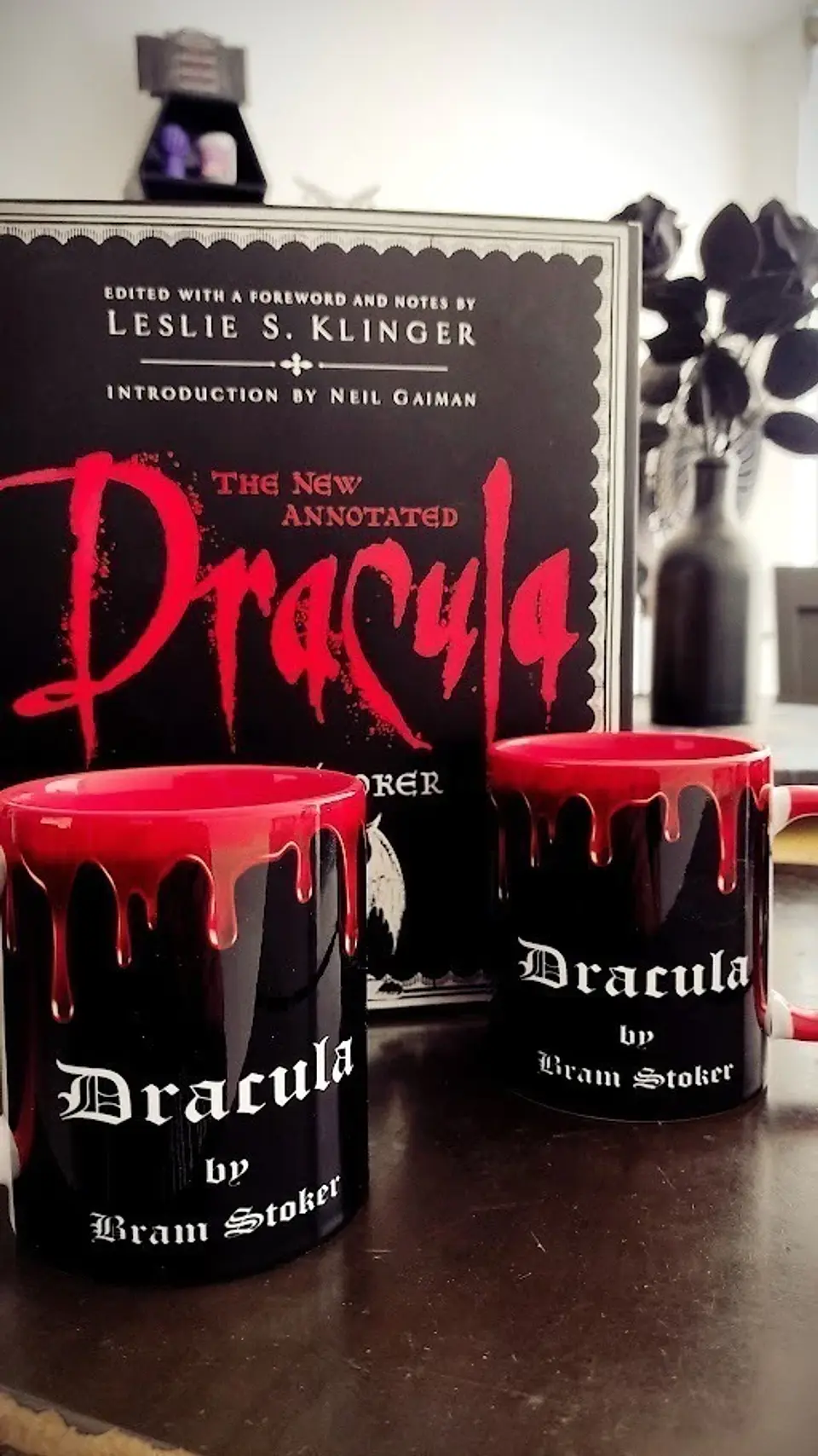 Taza Vampírica Sangrante Dracula Bram Stoker 1