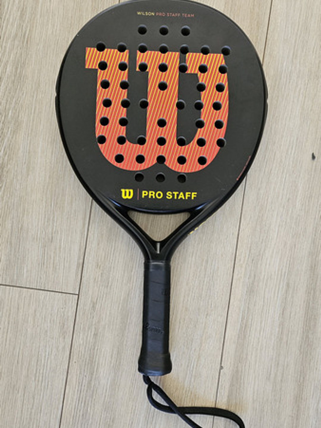 Pala Padel Pro Staff V2 Team Wilson Color Negro Rojo 2