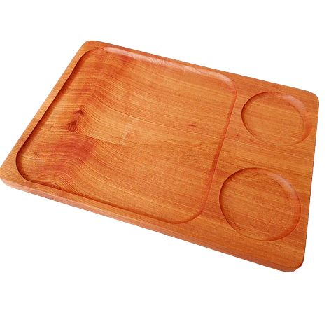 Plato de madera nativa con divisiones