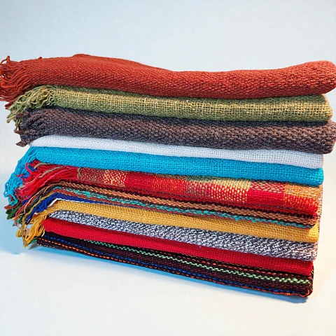 Chales o Pieceras de Tejido Artesanal – 120 x 60 cm