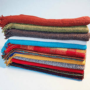 Chales o Pieceras de Tejido Artesanal – 120 x 60 cm