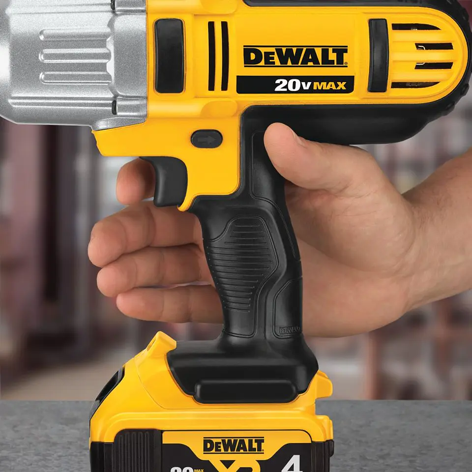 Llave de Impacto 20 V Litio-ion DeWalt - 2 Baterías de 4AH + Cargador + Bolso de Traslado 2