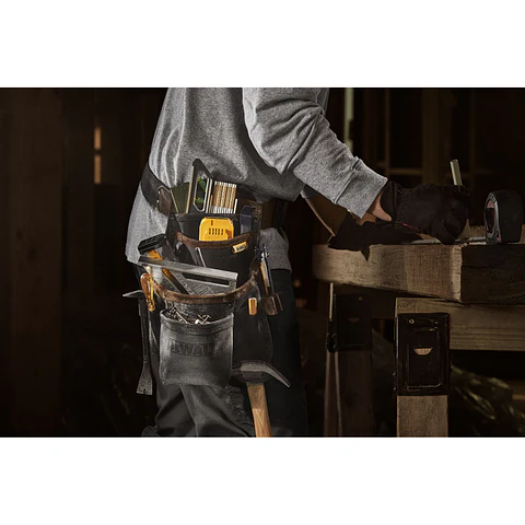 Cinturon Ajustable 12 Bolsillos DeWalt