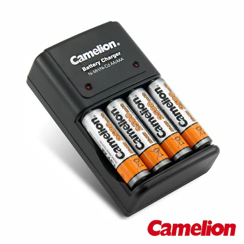 Carregador Universal AA/AAA c/ 4 pilhas AA 2500mAh CAMELION