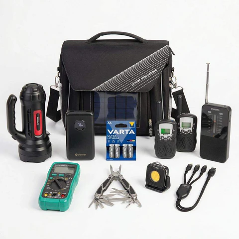 Kit C/ Bolsa Solar + Powerbank + Rádio + Lanterna + Cabo USB