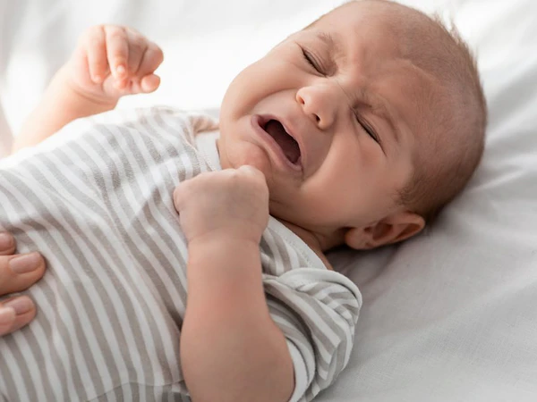Cólicos del bebé: cómo identificar posibles causas y alérgenos