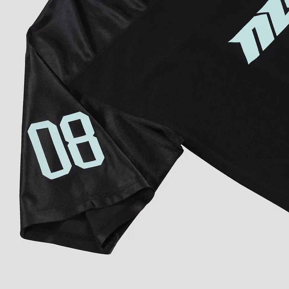 UNIFORM - SHINee WORLD Ⅵ [PERFECT ILLUMINATION : SHINee’S BACK] MD 8