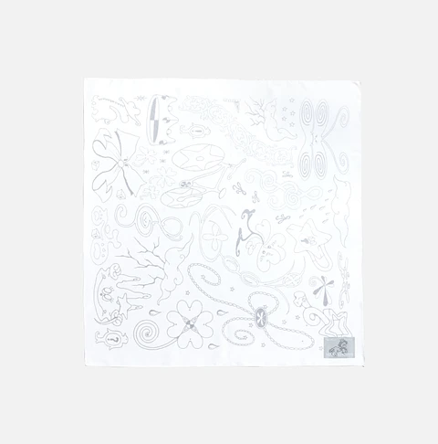 BANDANA [WHITE ver.] - Hearts2Hearts - The 1st Single 'The Chase'