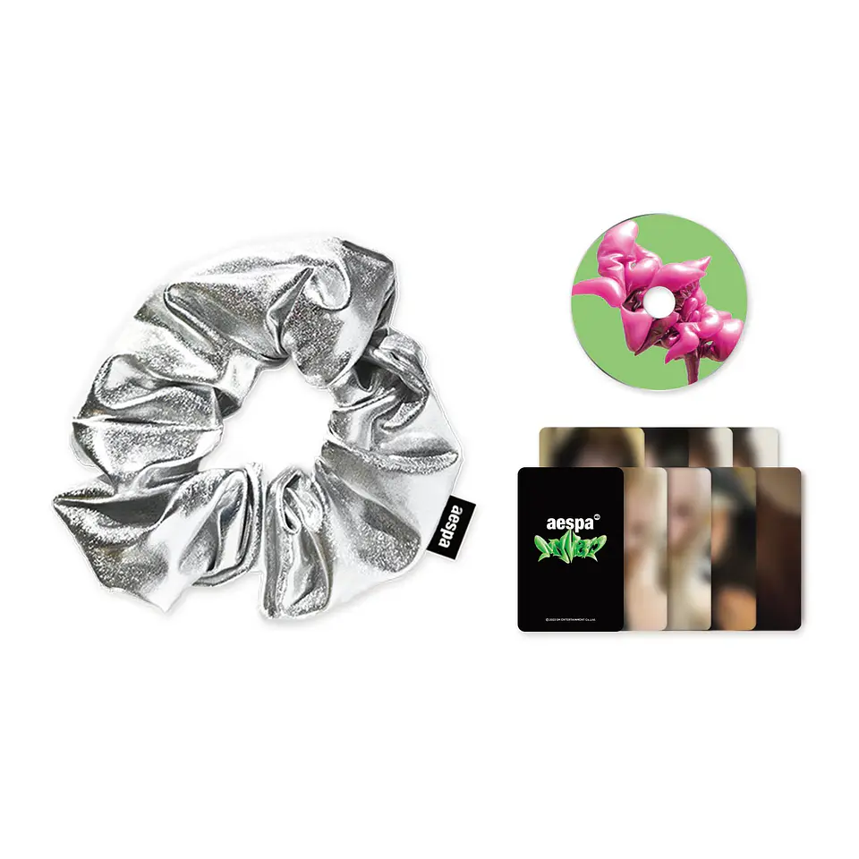 The 3rd Mini Album 'MY WORLD' (Scrunchie Box Set) 1