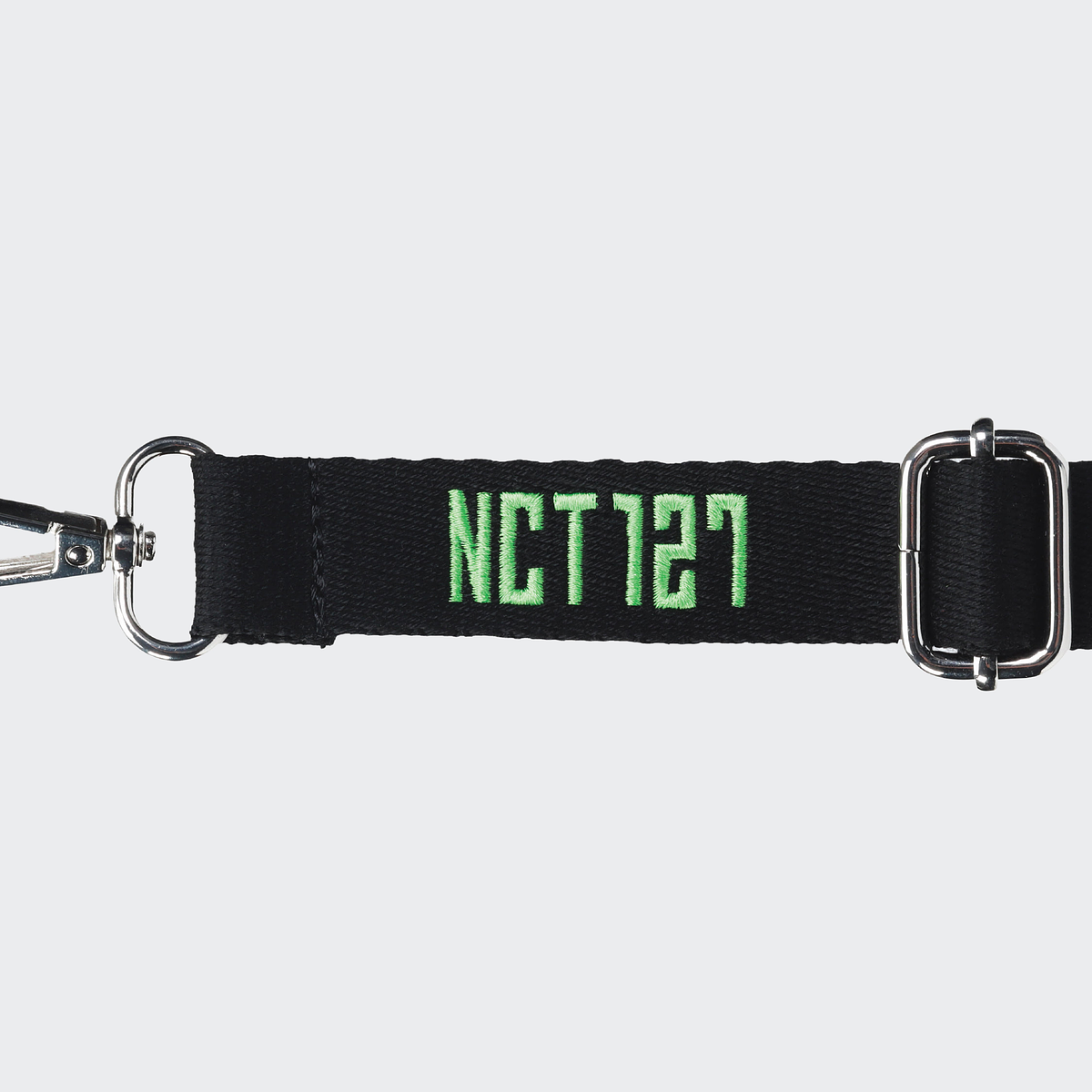 FANLIGHT POUCH SET - NCT 127 4TH TOUR 'NEO CITY  SEOUL - THE MOMENTUM' MD 4