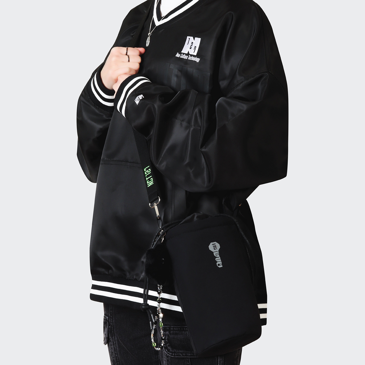 FANLIGHT POUCH SET - NCT 127 4TH TOUR 'NEO CITY  SEOUL - THE MOMENTUM' MD 7