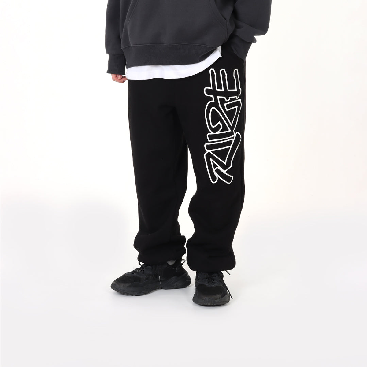 SWEATPANTS - 2024 RIIZE 'RIIZE UP' POP-UP MD 4