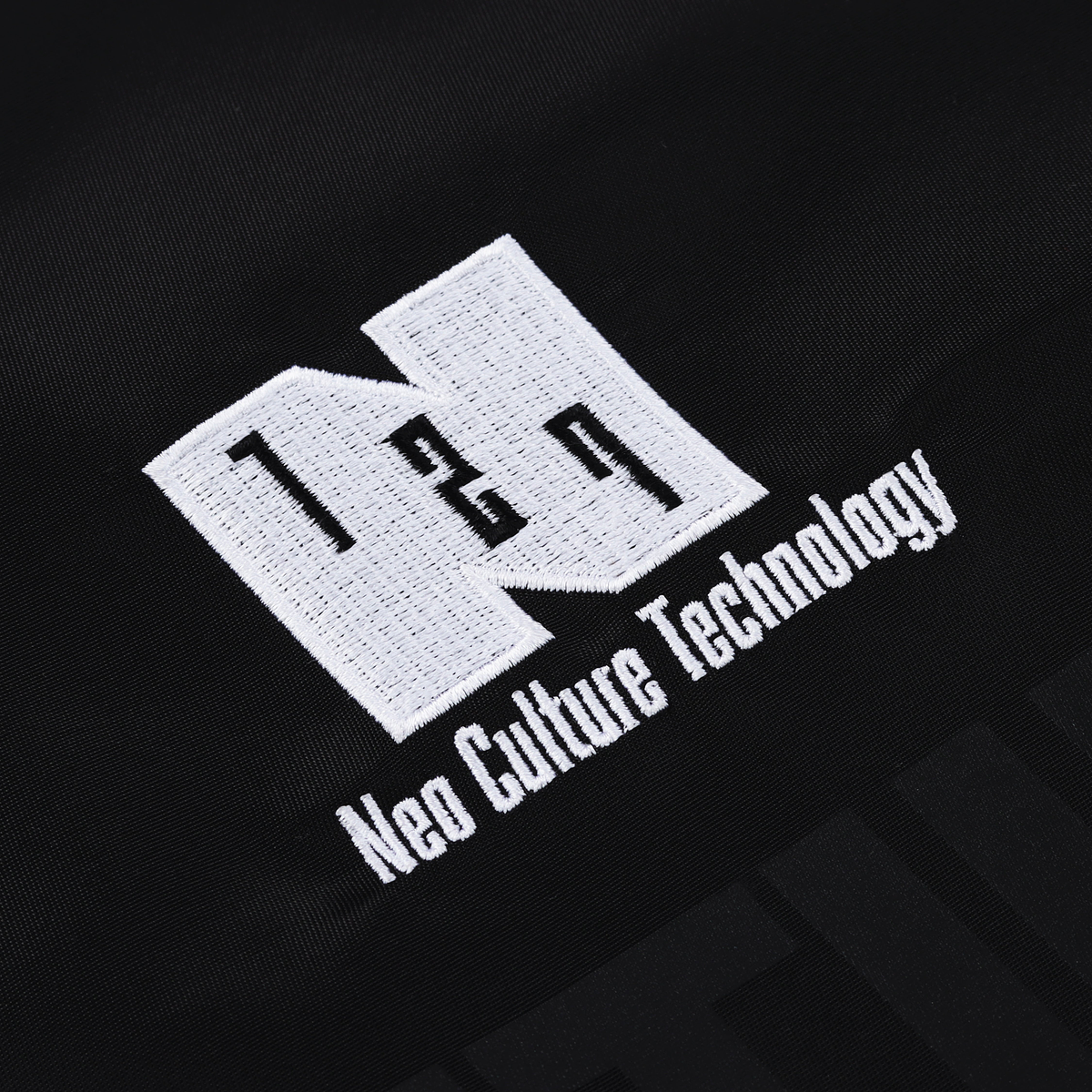 PULLOVER SET [NCT 127 ver.] (L) - NCT 127 4TH TOUR 'NEO CITY SEOUL - THE MOMENTUM' MD 4