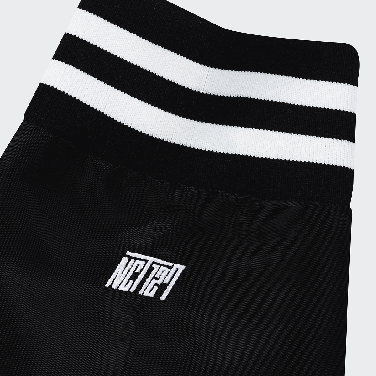 PULLOVER SET [NCT 127 ver.] (L) - NCT 127 4TH TOUR 'NEO CITY SEOUL - THE MOMENTUM' MD 5