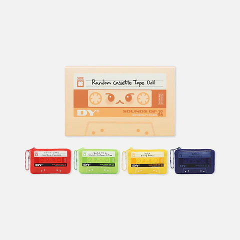 🏷️[PREVENTA] RANDOM CASSETTE TAPE DOLL - DOYOUNG [동시녹음(SOUND OF MEMORIES)] MD