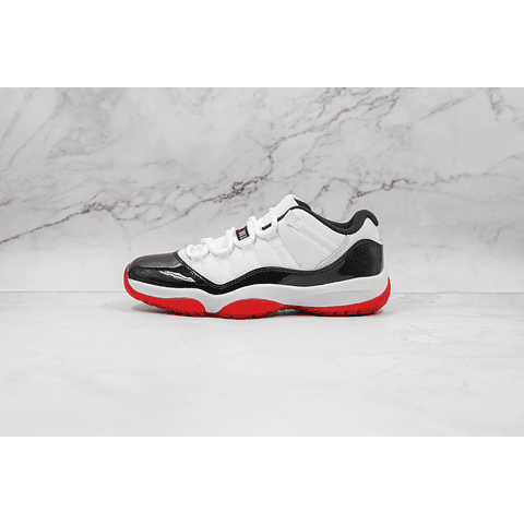 Air jordan 11 retro low concord bred