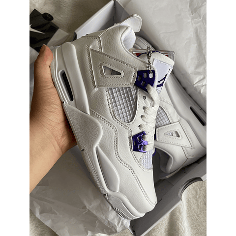 Jordan retro 4 metallic purple