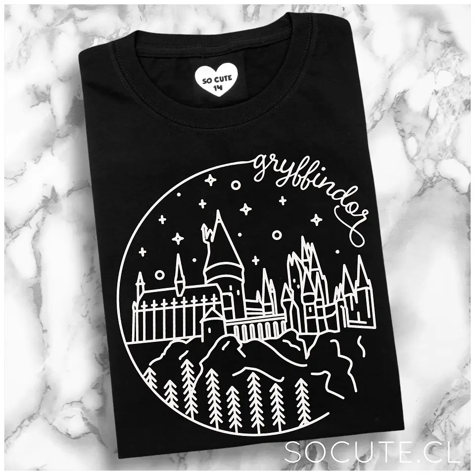 POLERA CASTILLO HOGWARTS GRYFFINDOR 2