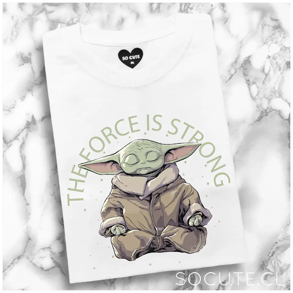 POLERA THE FORCE IS STRONG MANDALORIAN 1