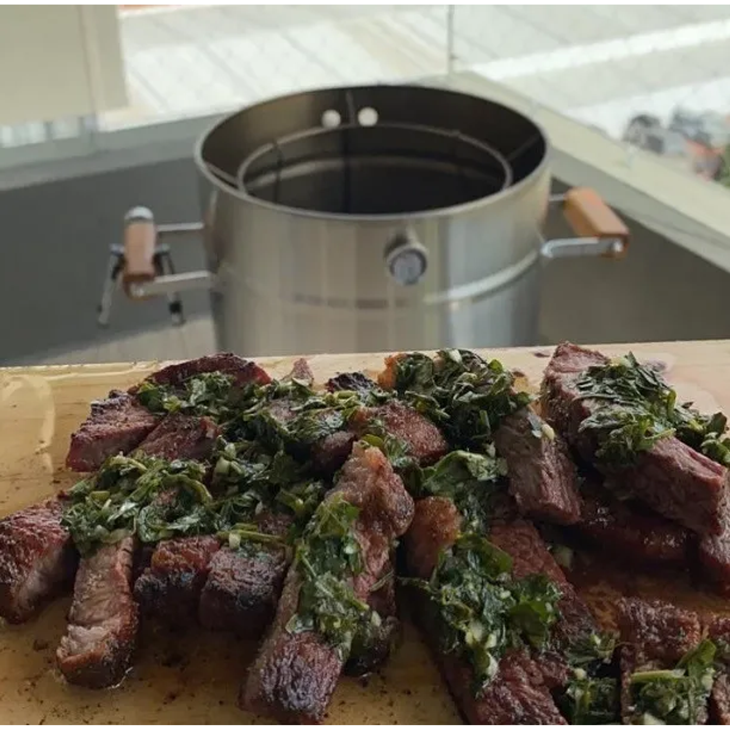 Barril Asador Mediano en Acero Inoxidable Parrilla Removible + 10 Ganchos  4