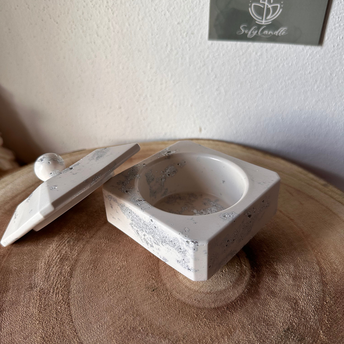 Caixa Decorativa em Jesmonite com Tampa 2