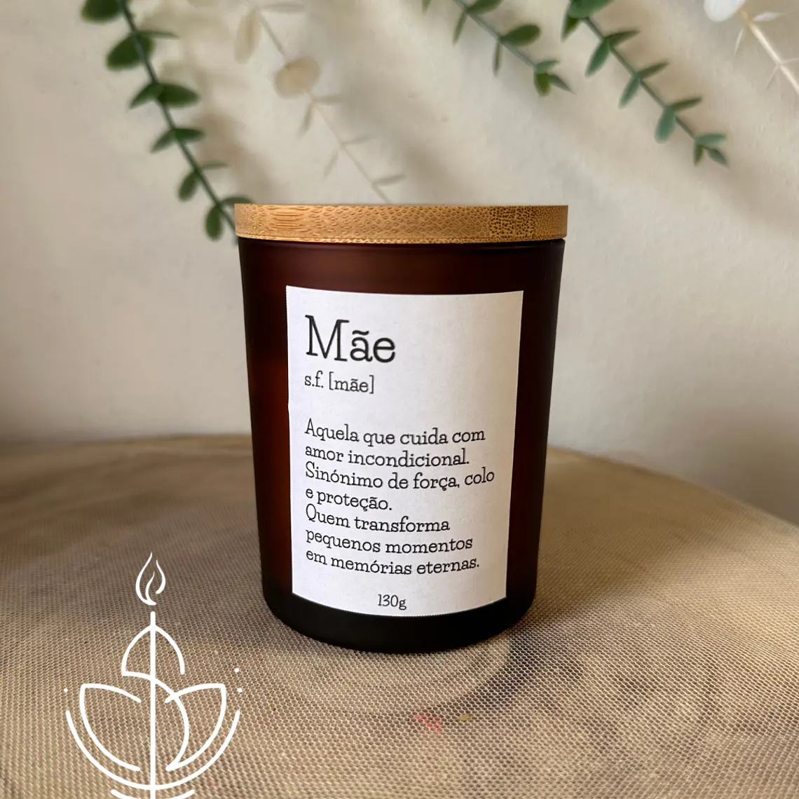 Vela Decorativa “Mãe” em Copo com Tampa de Madeira 1