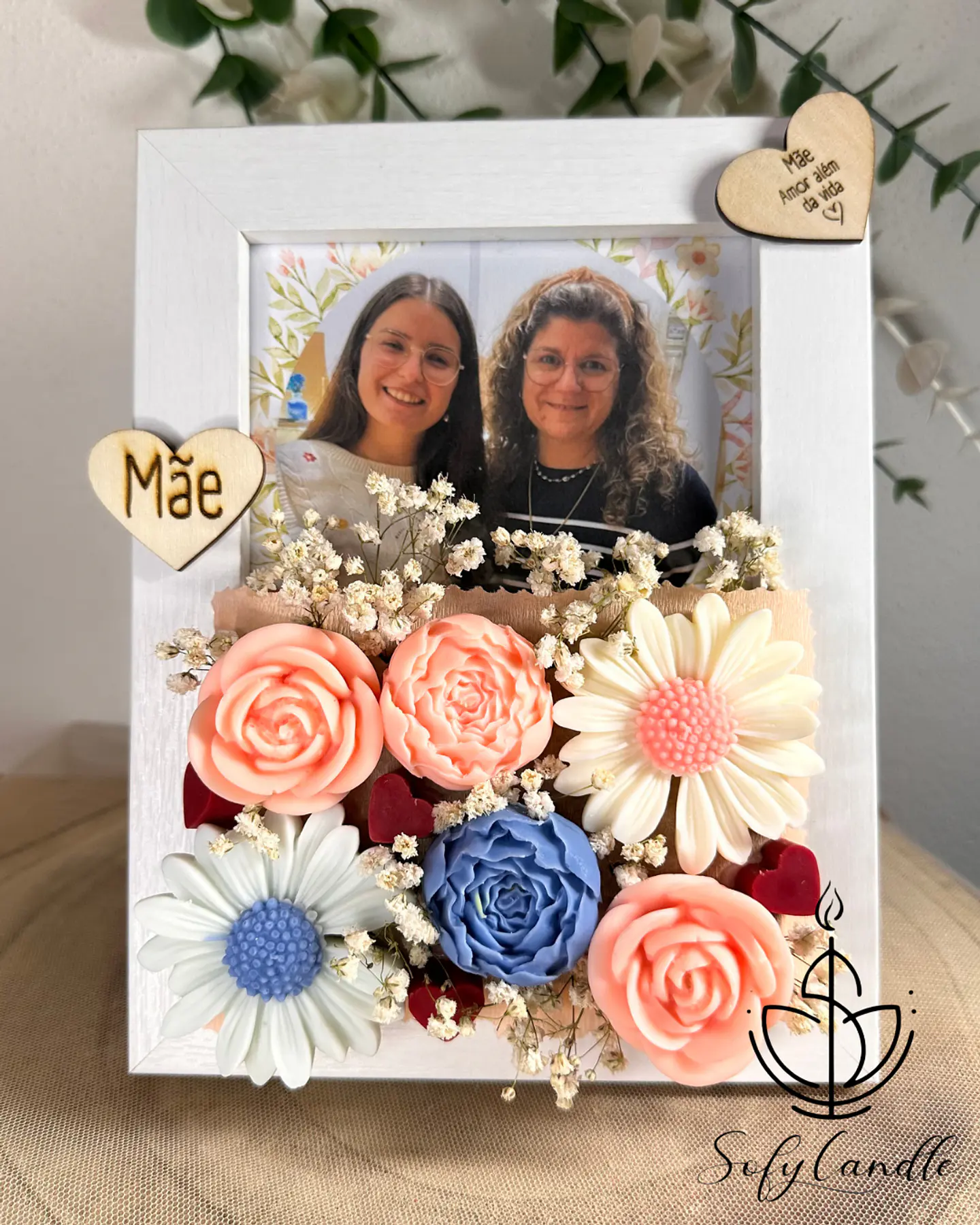 Moldura Personalizada com Fotografia e Flores Decorativas 1