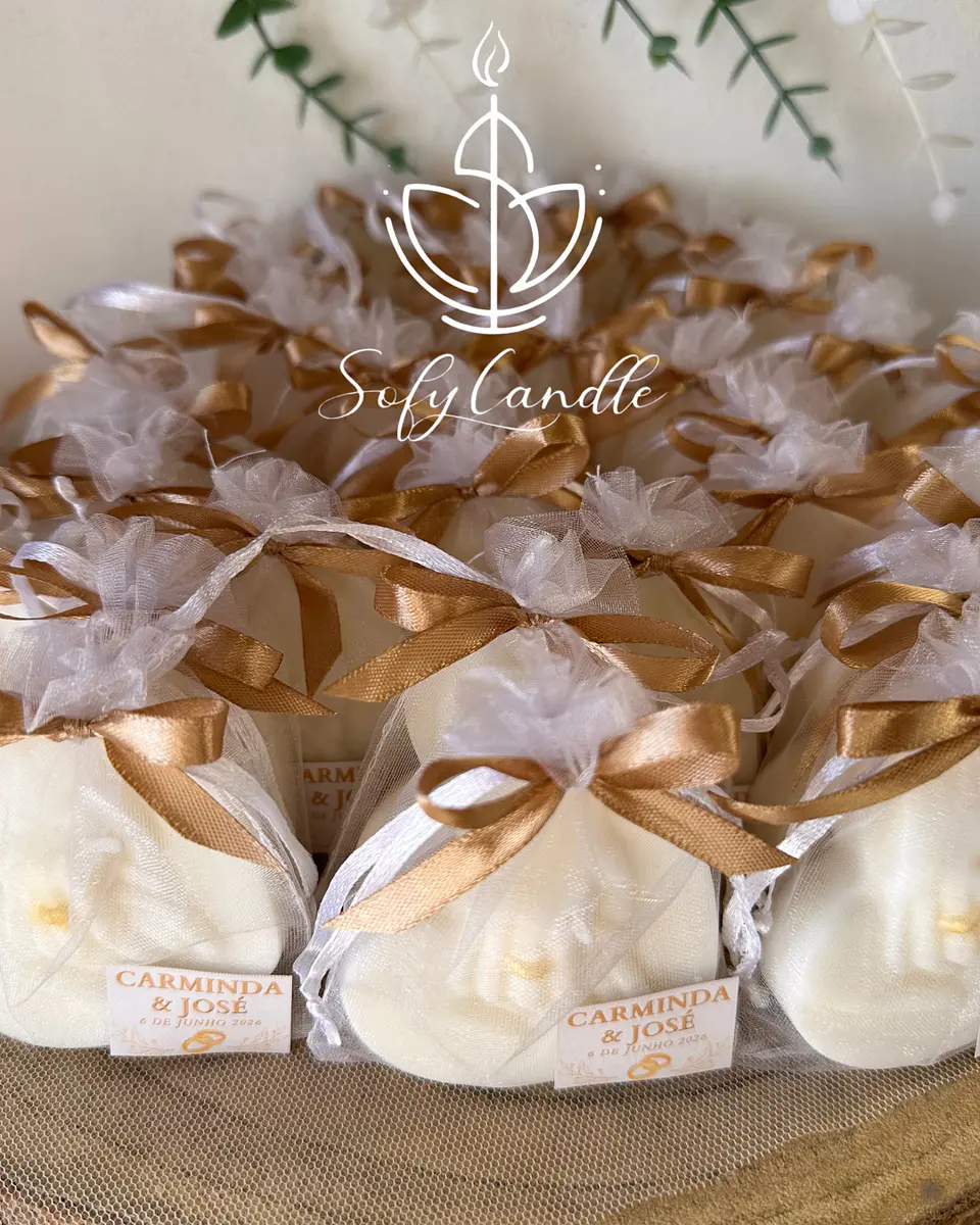 Mãos com Aliança em Vela Personalizada 2