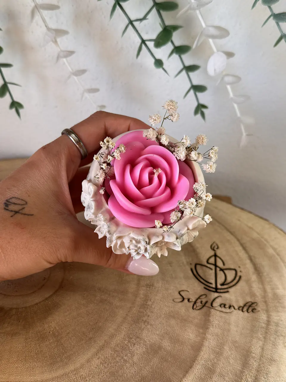 Menina Shiu com Vela Aromática  2