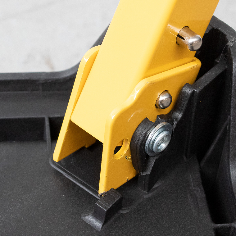 PLATAFORMA DE TRABAJO PLEGABLE CON CAJA DE HERRAMIENTAS 8