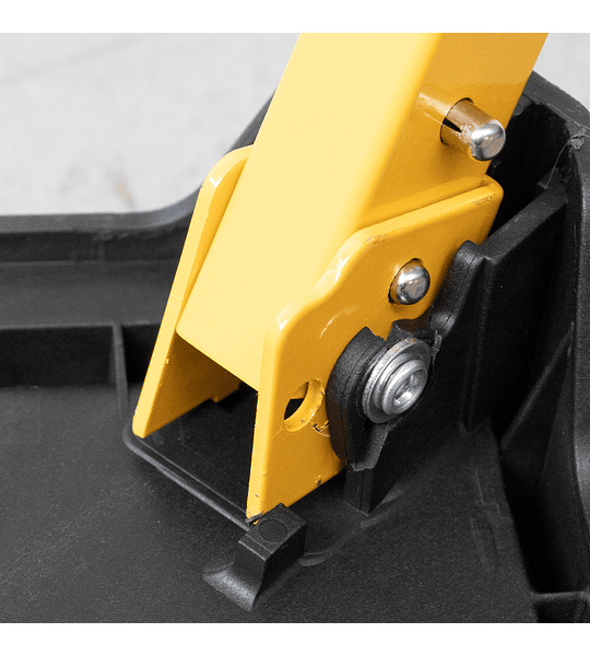 PLATAFORMA DE TRABAJO PLEGABLE CON CAJA DE HERRAMIENTAS