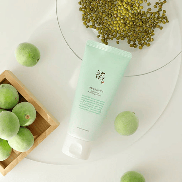 Green Plum Refreshing Cleanser