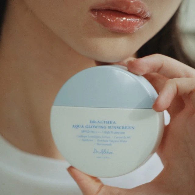 Aqua Glowing Sunscreen (Vegan PDRN SPF50+ PA++++)