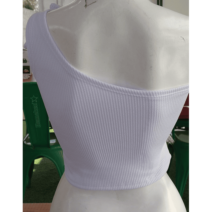 TOP VERANO UN HOMBRO 2