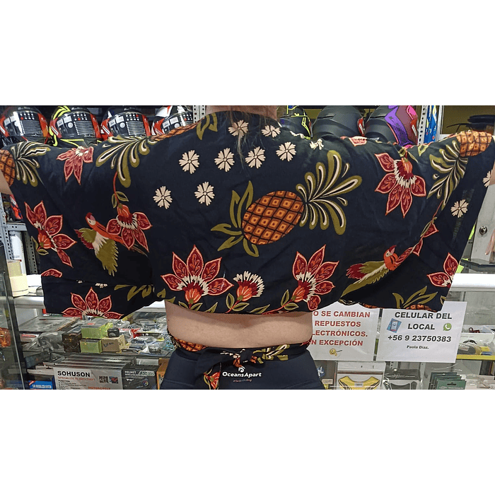 BLUSA CROPPED KIMONO PIÑAS 2