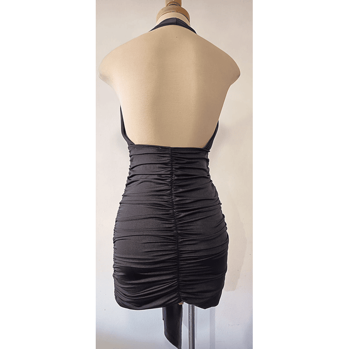 VESTIDO CORTO NEGRO BLANCO Y CAFE  CON BROCHE DE FLOR  2