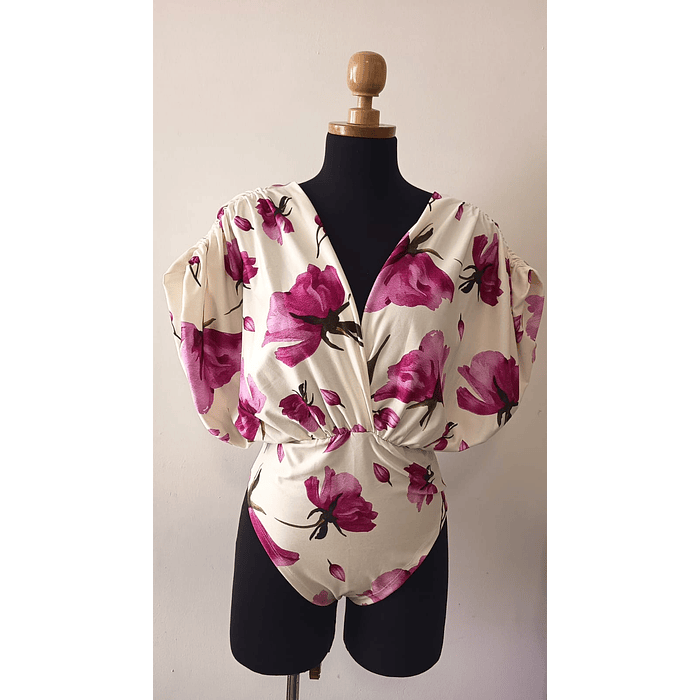  BODY TIPO BLUSA CON MAGA JAPONESA DE VERANO 1