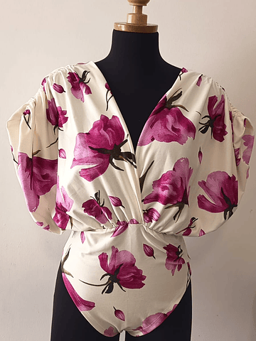  BODY TIPO BLUSA CON MAGA JAPONESA DE VERANO