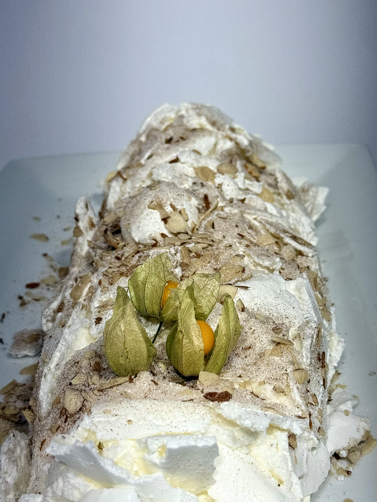 Rollo de Merengue Lúcuma 1