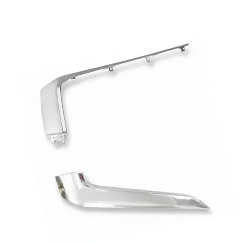 Juego Moldura Cromada Parachoque Lado Izquierdo 2020-2023 — L200 KK1