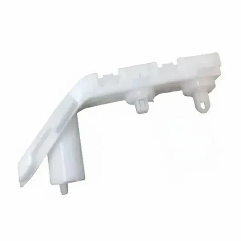 Mensula / Guia Parachoques Delantero Izquierdo (LH) 2020-2023 — L200 KK1