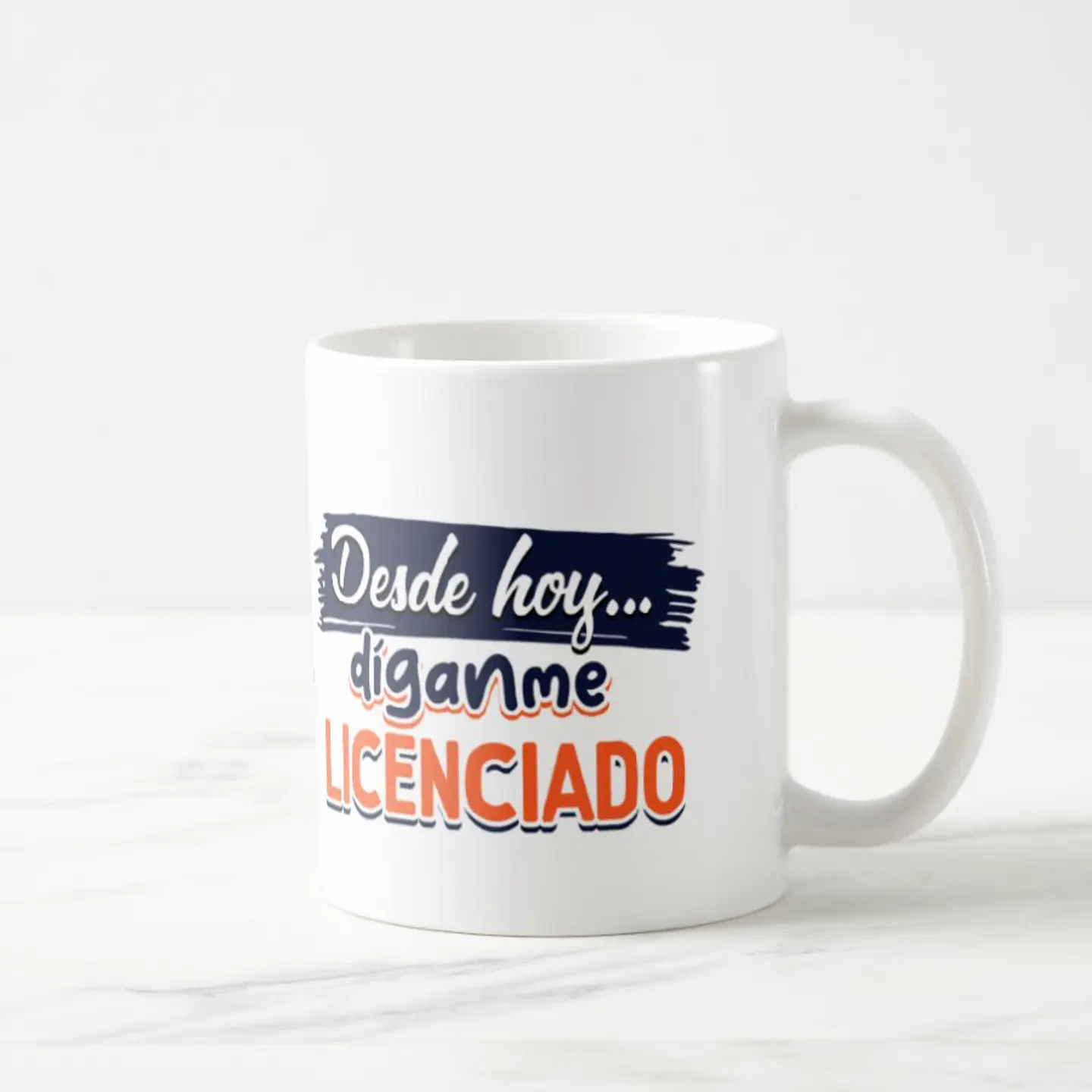 Taza blanca clásica 325 ml Graduación - Díganme Lic 8
