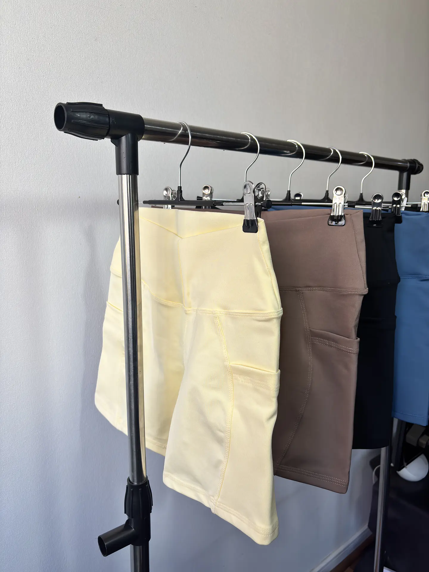 Short con bolsillos laterales 5